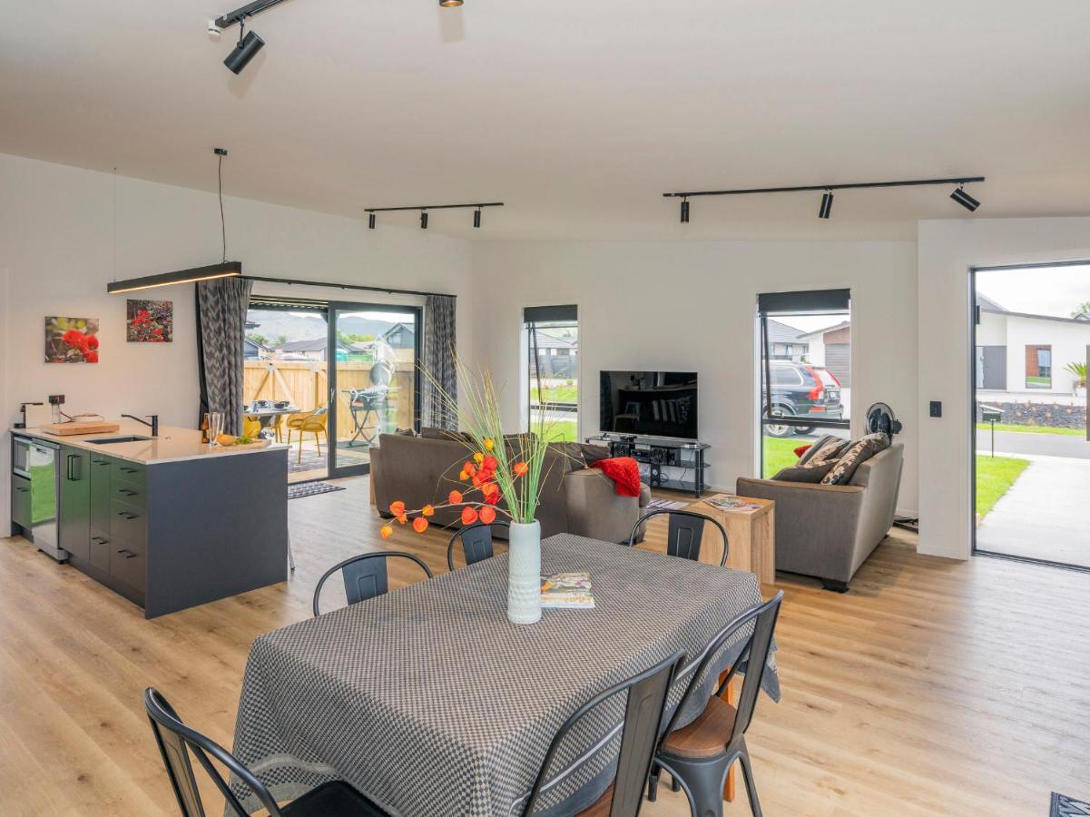Sun And Sea Sanctuary - Whitianga Holiday Home Exterior photo